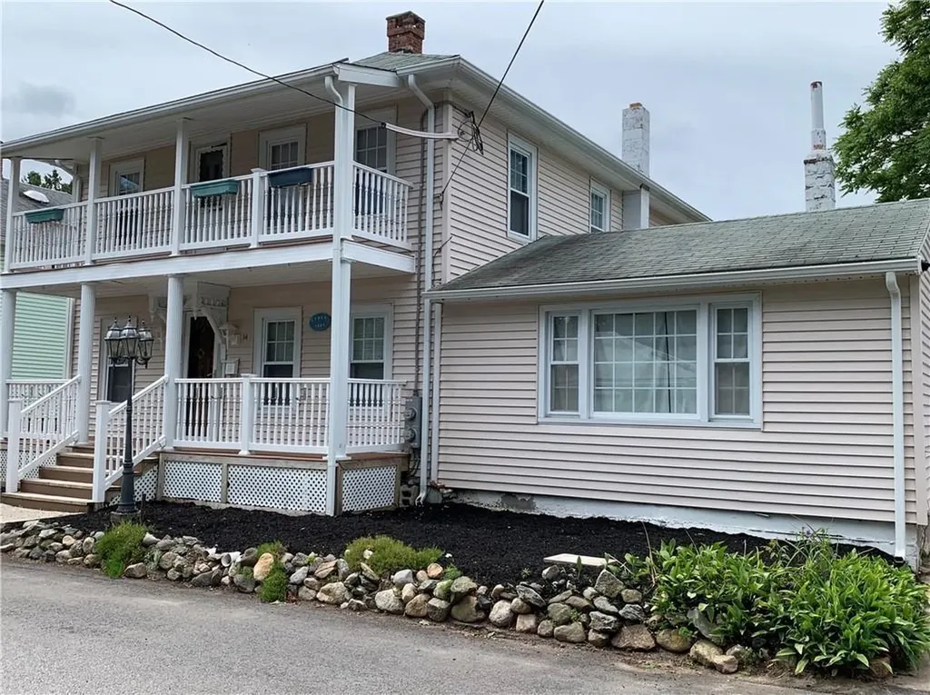 14 Wallace Avenue Warwick RI 02886