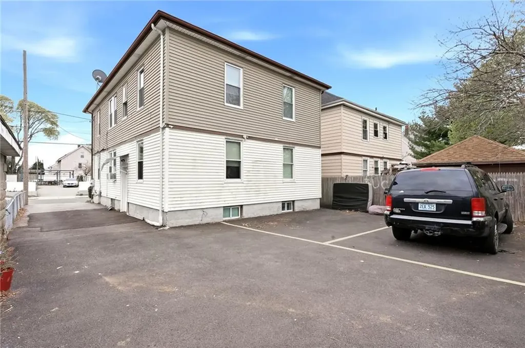 41 Utton Avenue Pawtucket RI 02860