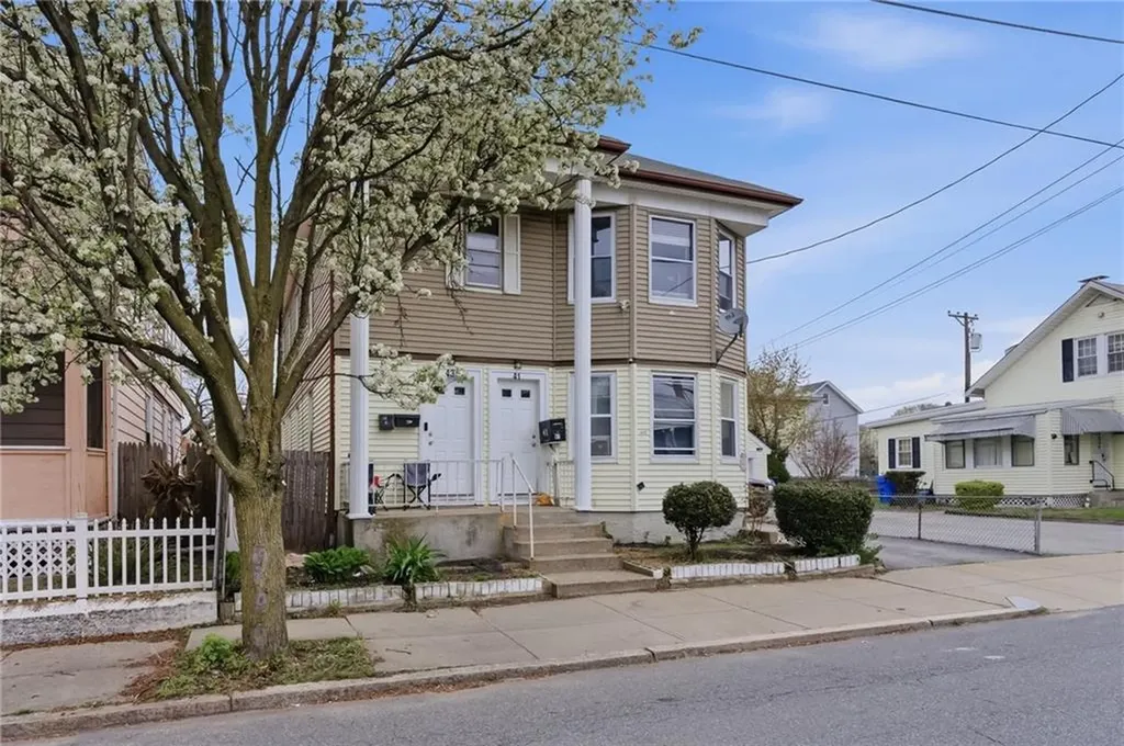 41 Utton Avenue Pawtucket RI 02860