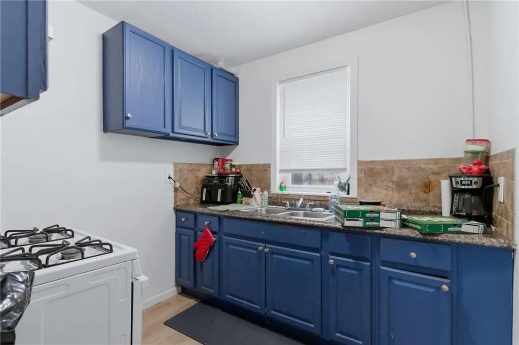 41 Utton Avenue Pawtucket RI 02860