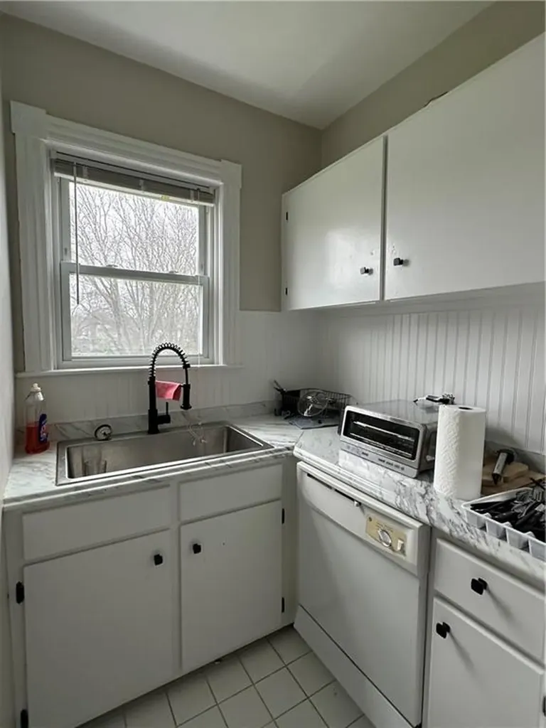 29 Prospect Street Bristol RI 02809