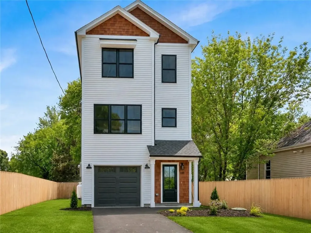 260 Point Avenue Warwick RI 02889