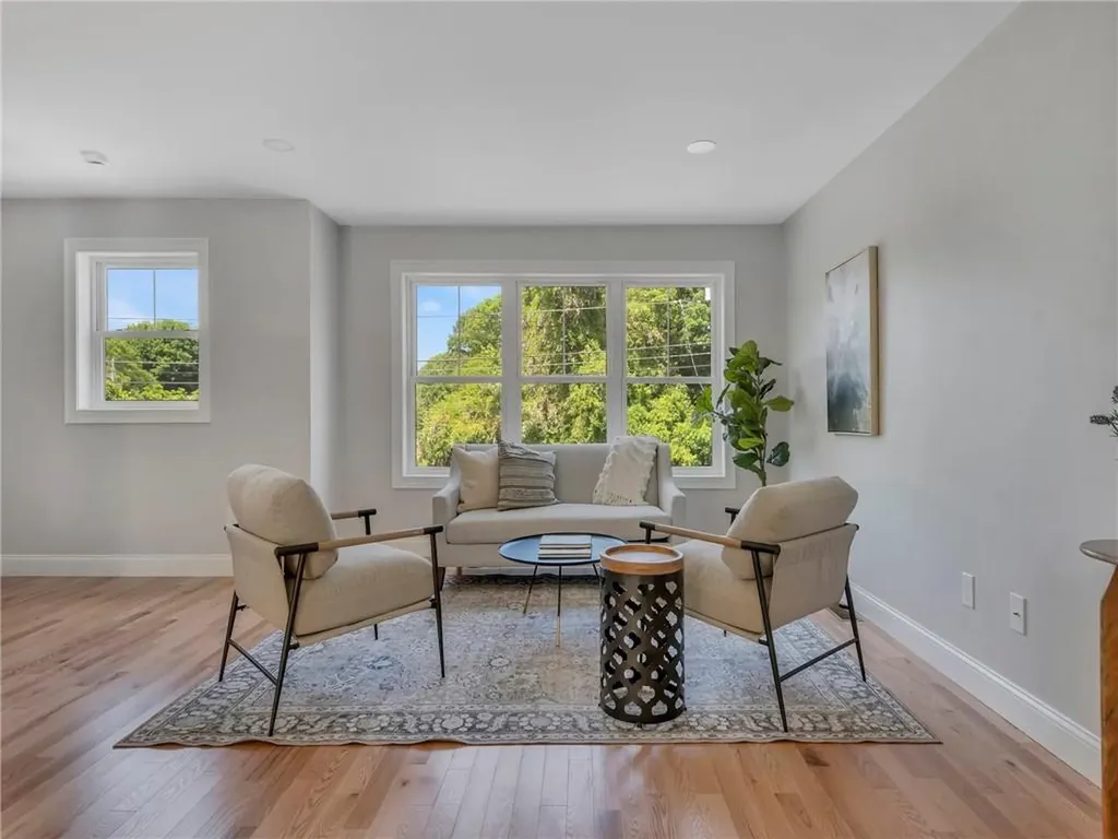 260 Point Avenue Warwick RI 02889