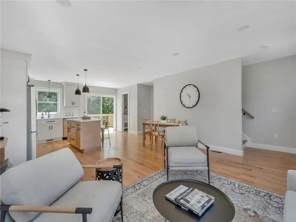 260 Point Avenue Warwick RI 02889