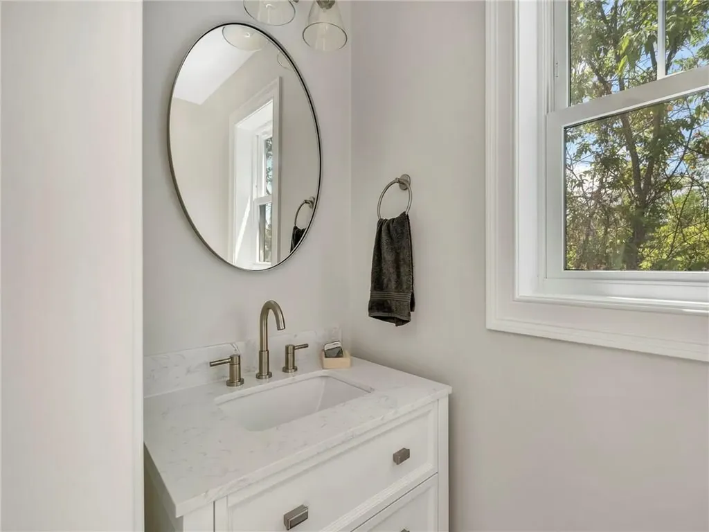 260 Point Avenue Warwick RI 02889