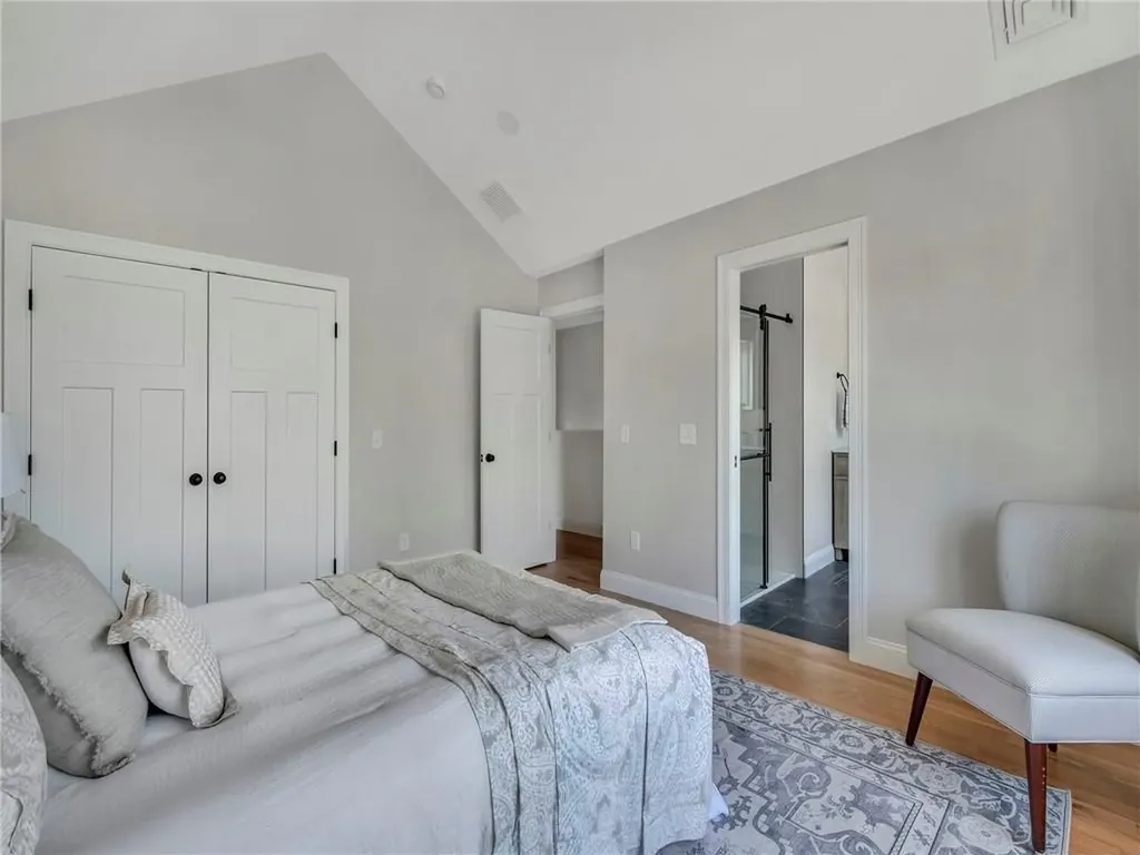 260 Point Avenue Warwick RI 02889