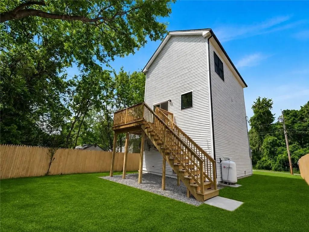 260 Point Avenue Warwick RI 02889