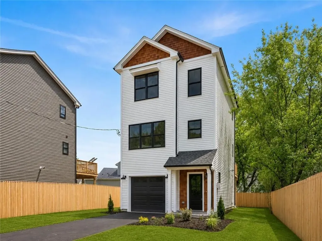 260 Point Avenue Warwick RI 02889