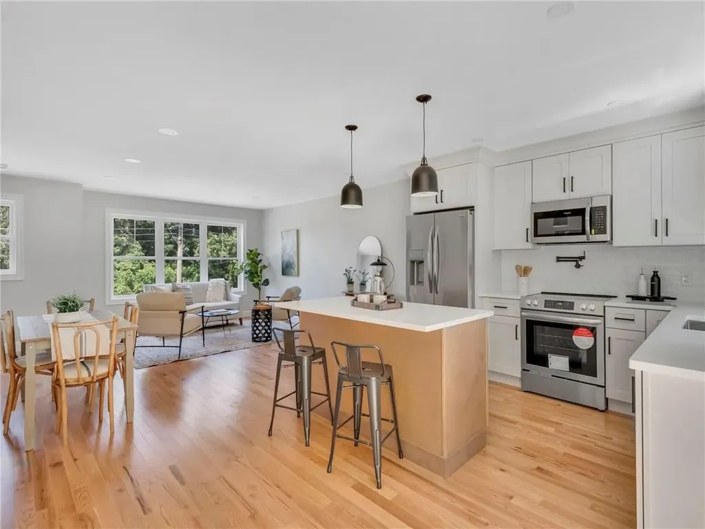 260 Point Avenue Warwick RI 02889
