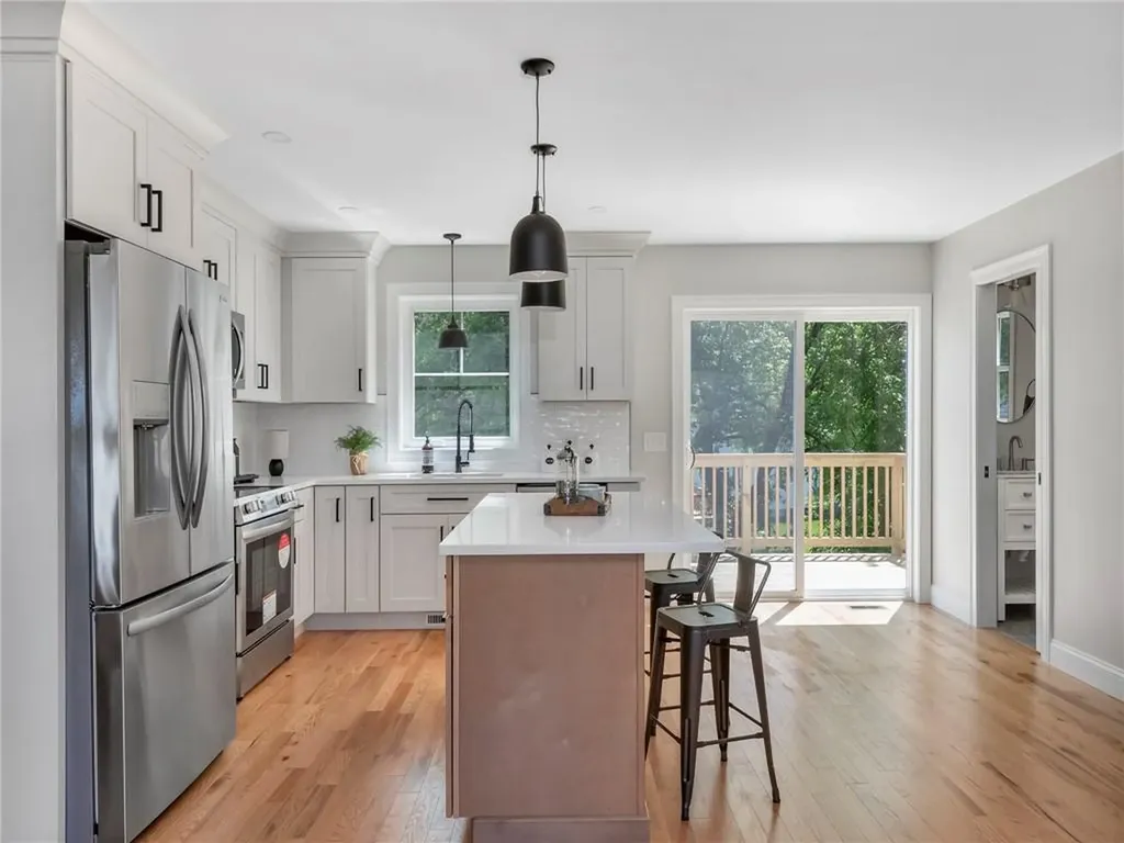 260 Point Avenue Warwick RI 02889