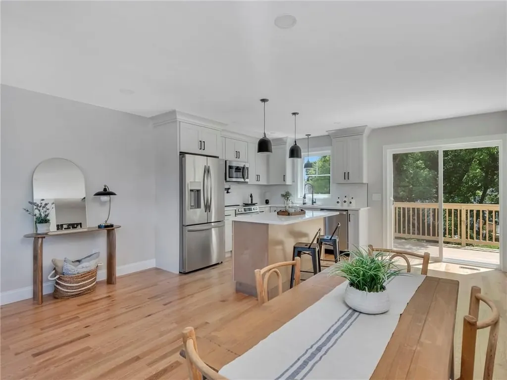 260 Point Avenue Warwick RI 02889
