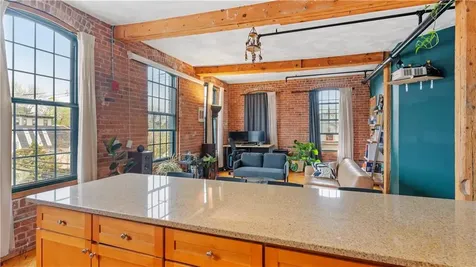 407 Pine Street Providence RI 02903