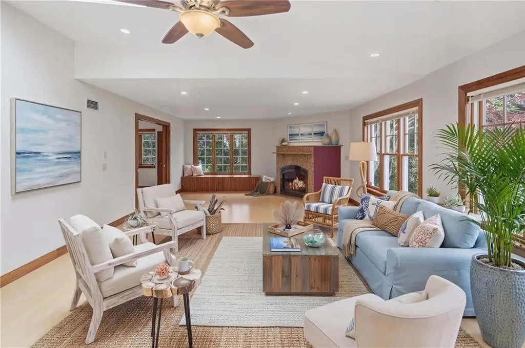 23 Hillcrest Road South Kingstown RI 02879