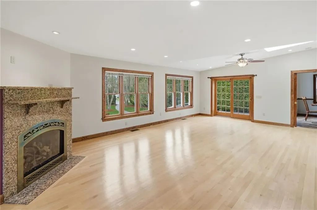 23 Hillcrest Road South Kingstown RI 02879