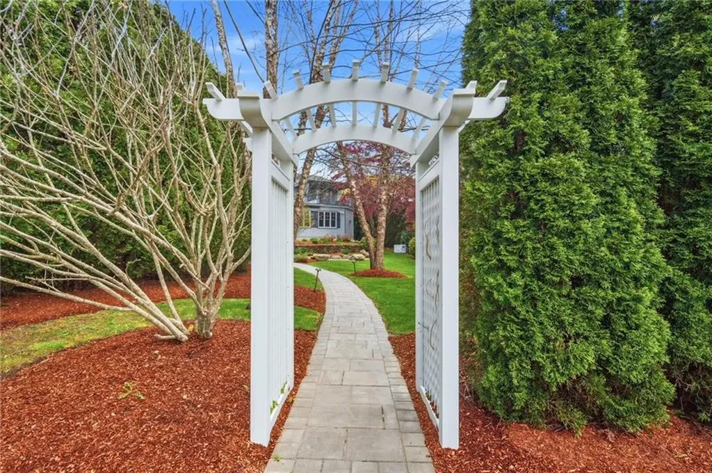 23 Hillcrest Road South Kingstown RI 02879