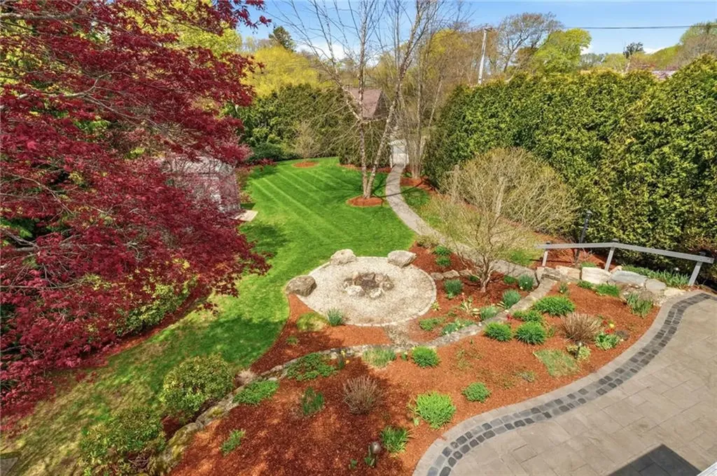 23 Hillcrest Road South Kingstown RI 02879