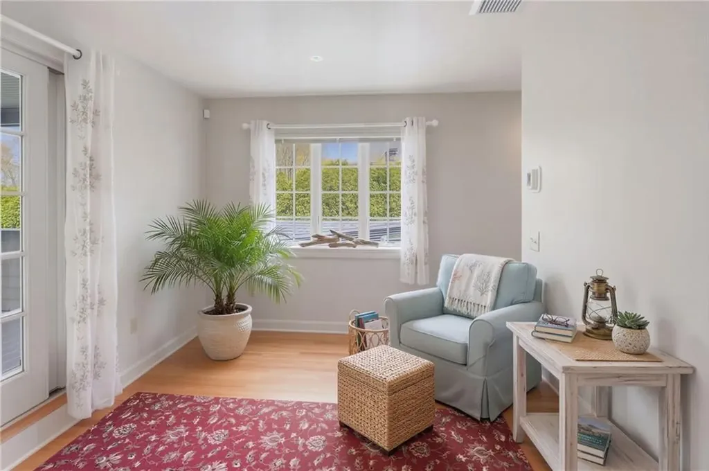 23 Hillcrest Road South Kingstown RI 02879
