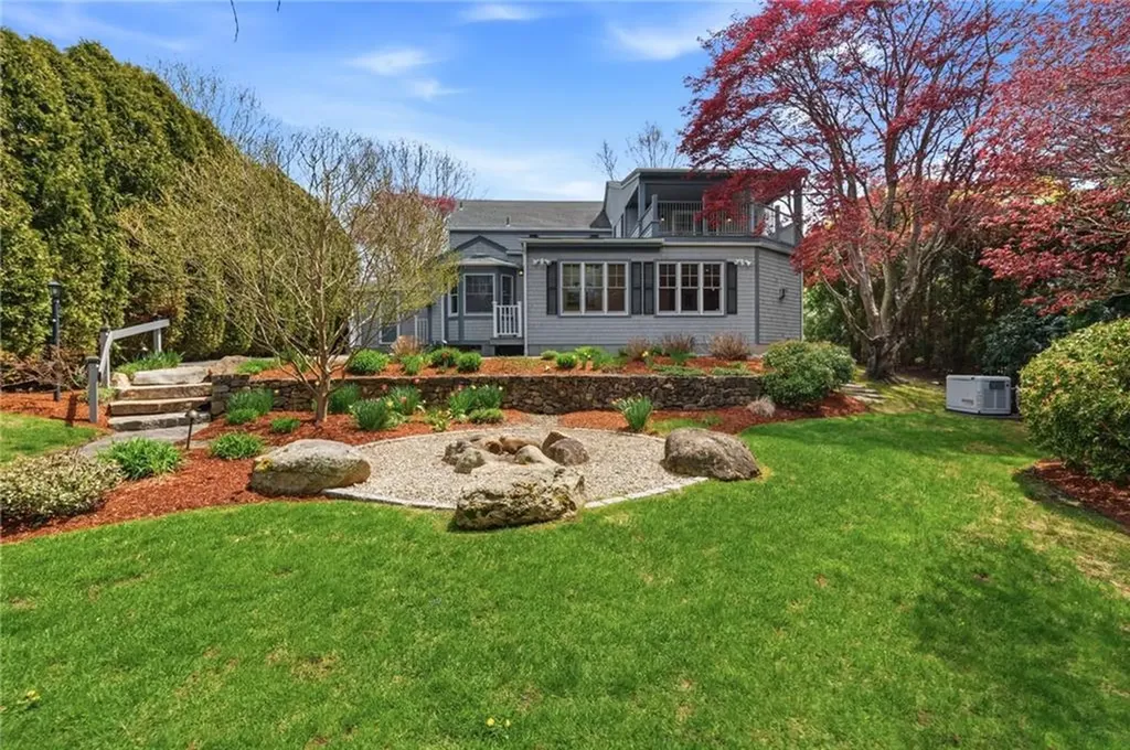 23 Hillcrest Road South Kingstown RI 02879