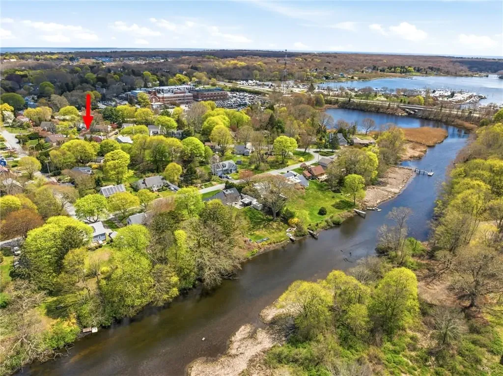 23 Hillcrest Road South Kingstown RI 02879