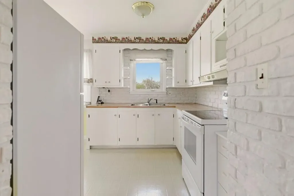 58 Redwood Road Portsmouth RI 02871