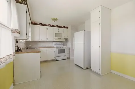 58 Redwood Road Portsmouth RI 02871