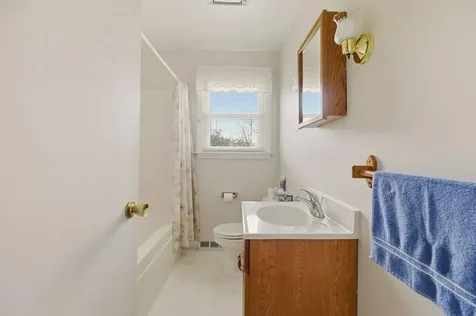 58 Redwood Road Portsmouth RI 02871