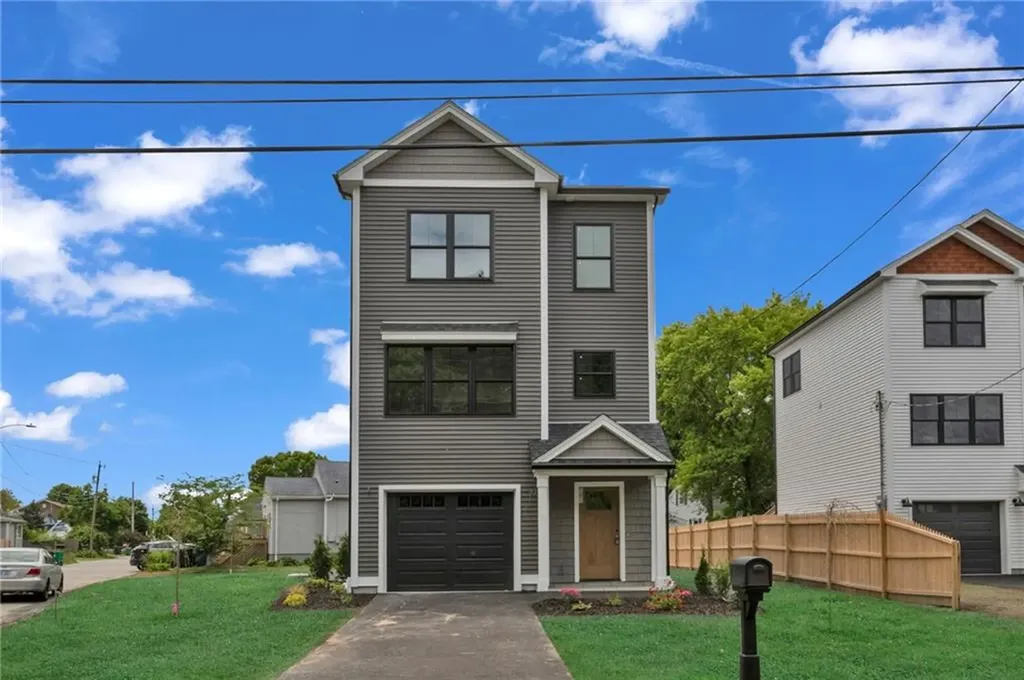 256 Point Avenue Warwick RI 02889
