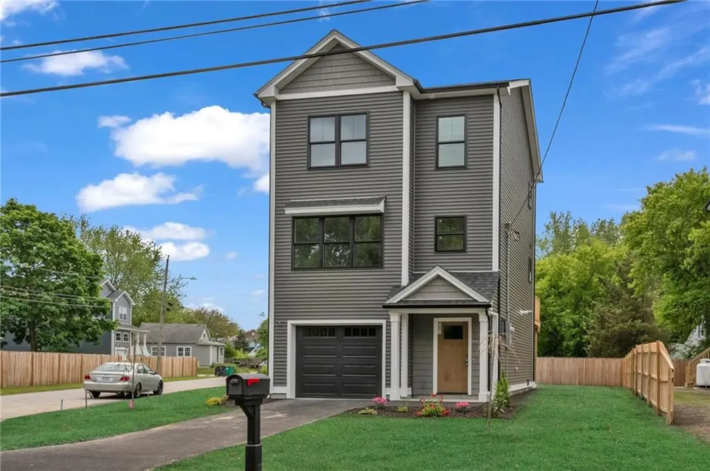 256 Point Avenue Warwick RI 02889
