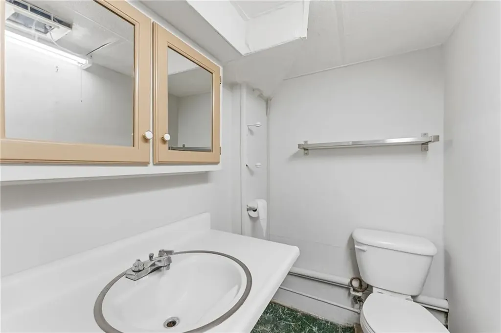 102 Overhill Road Providence RI 02906
