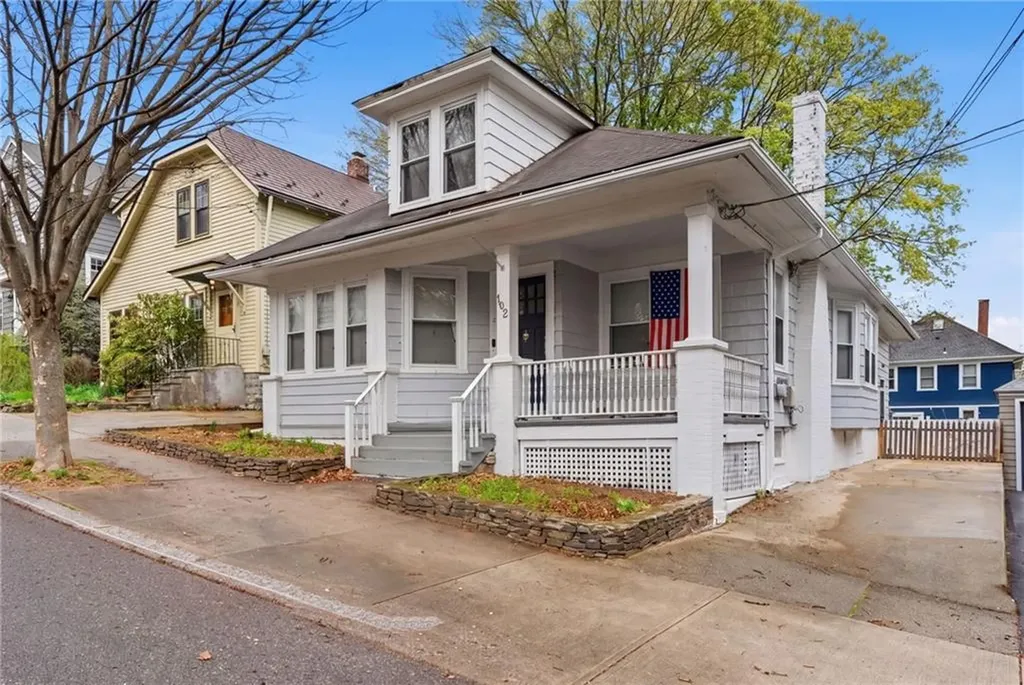 102 Overhill Road Providence RI 02906
