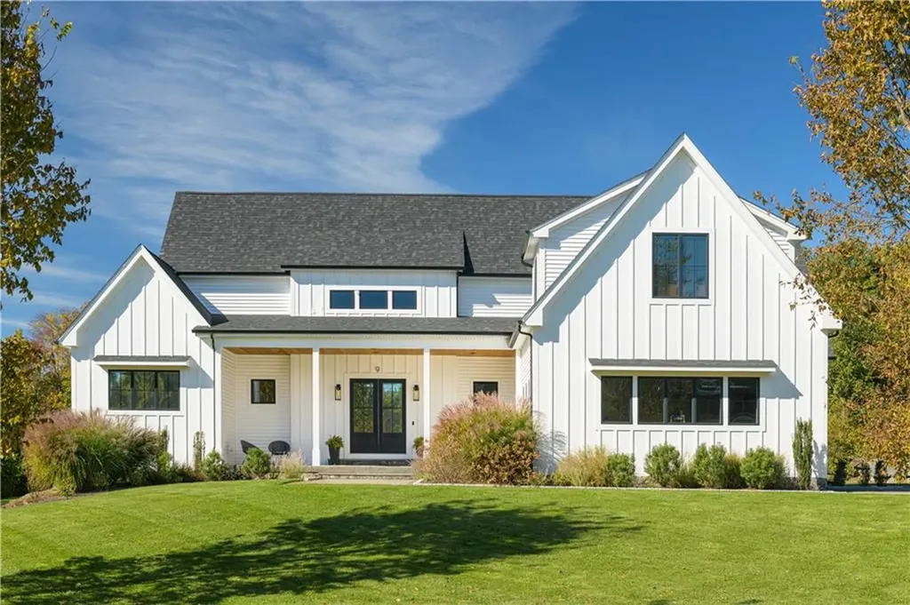 9 Waterview Lane Warren RI 02885