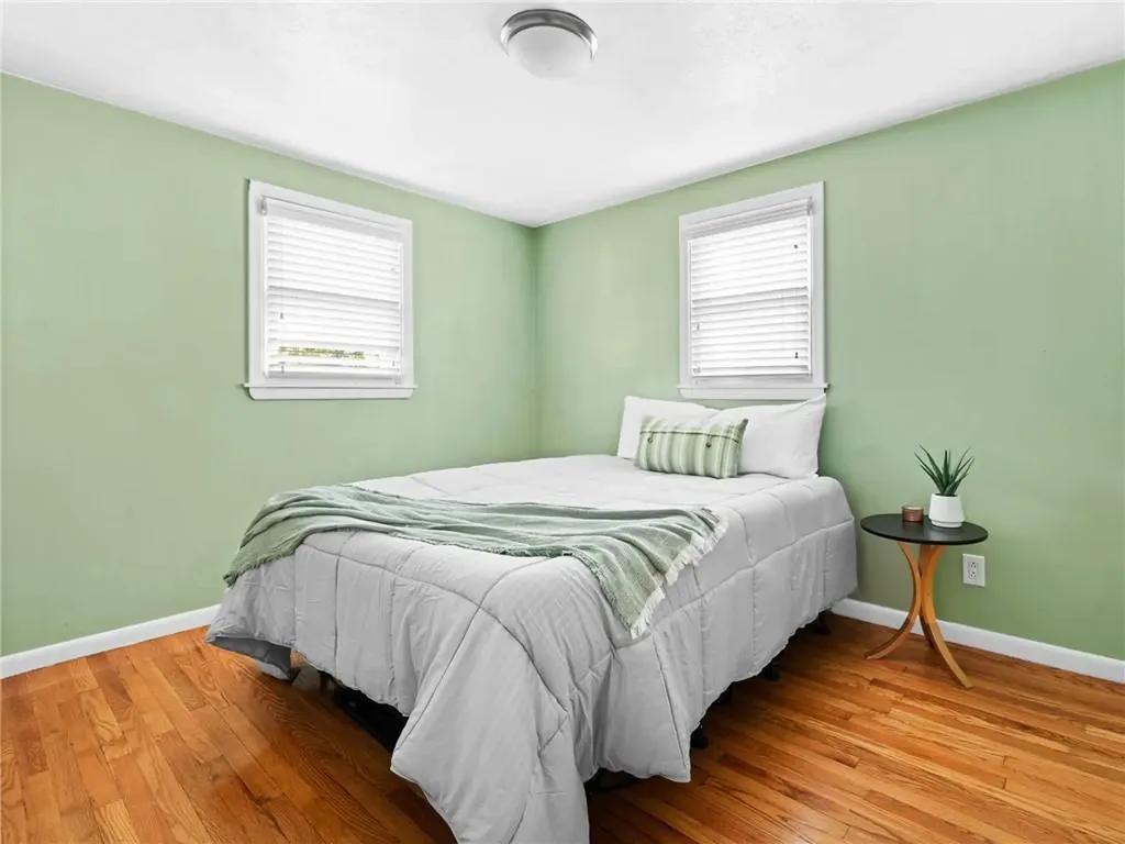 198 Asylum Road Warwick RI 02886