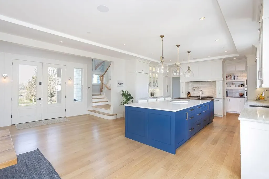 99 Meadowlark Lane Portsmouth RI 02871