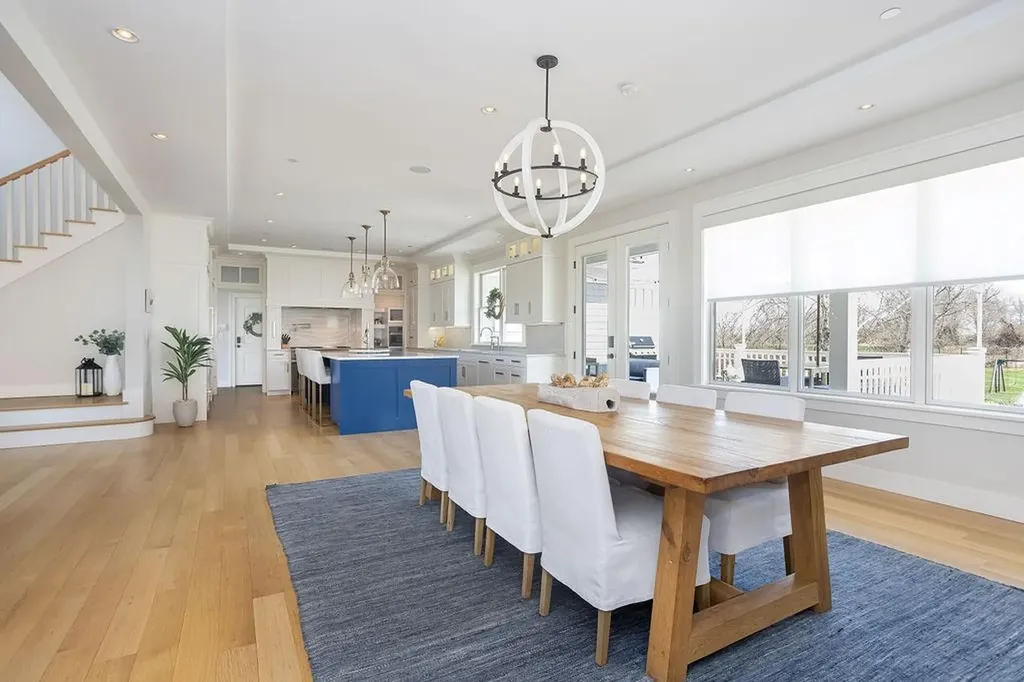 99 Meadowlark Lane Portsmouth RI 02871