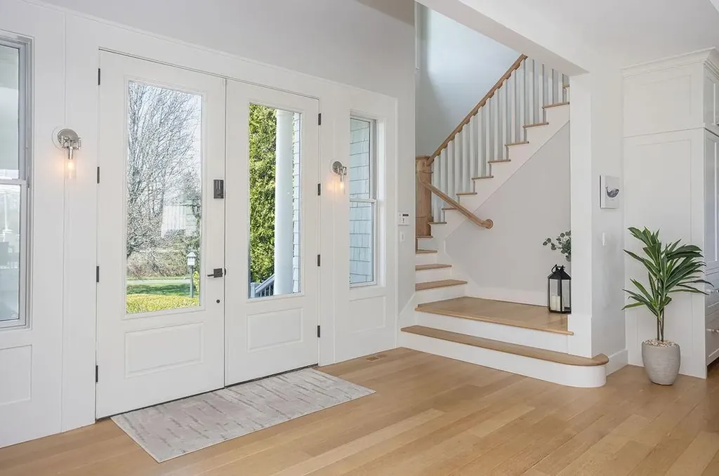 99 Meadowlark Lane Portsmouth RI 02871