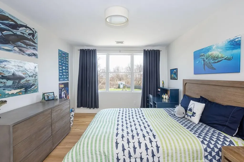 99 Meadowlark Lane Portsmouth RI 02871