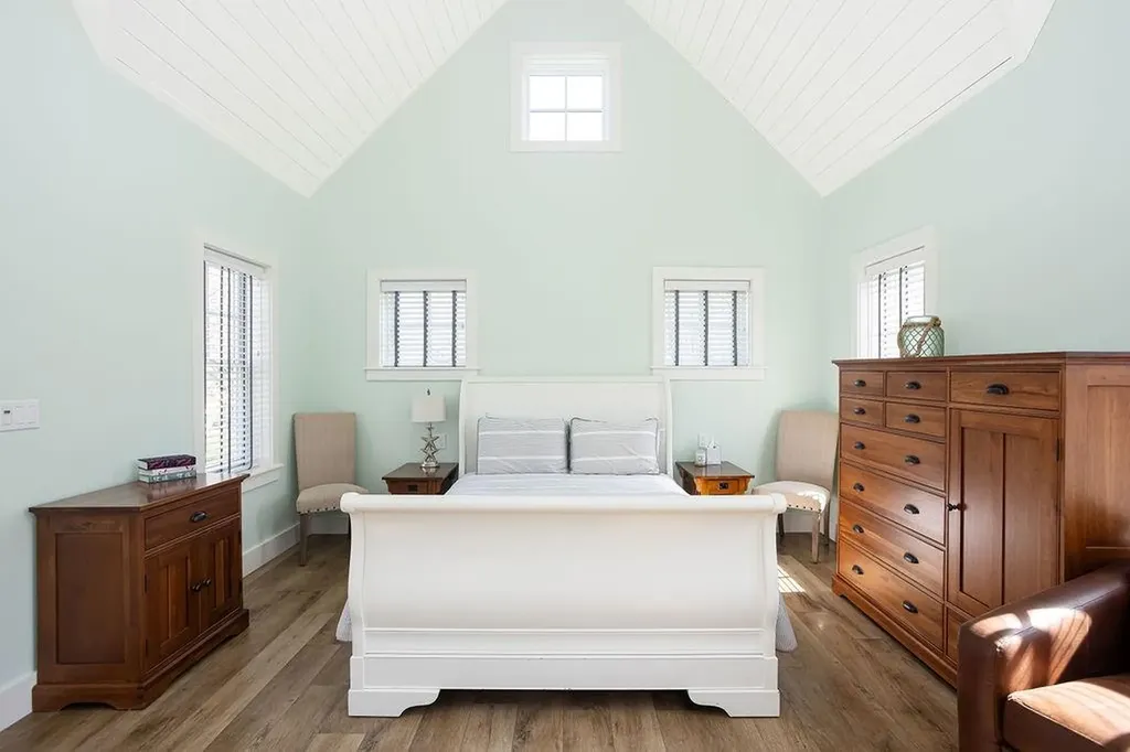 99 Meadowlark Lane Portsmouth RI 02871
