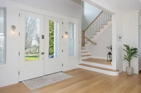 99 Meadowlark Lane Portsmouth RI 02871