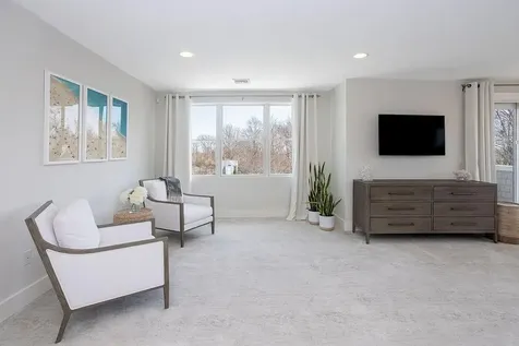 99 Meadowlark Lane Portsmouth RI 02871