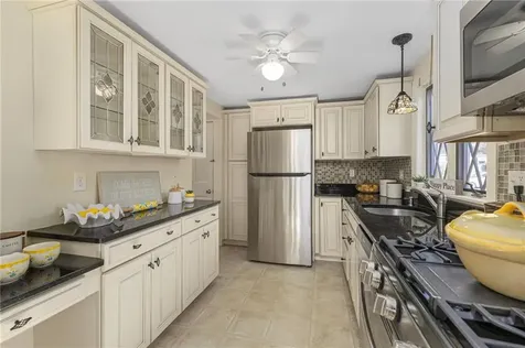 98 Homewood Avenue North Providence RI 02911