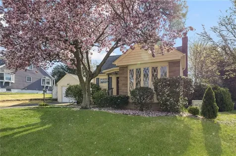 98 Homewood Avenue North Providence RI 02911