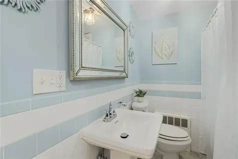 98 Homewood Avenue North Providence RI 02911