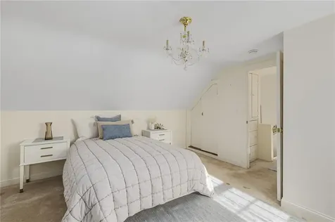 98 Homewood Avenue North Providence RI 02911