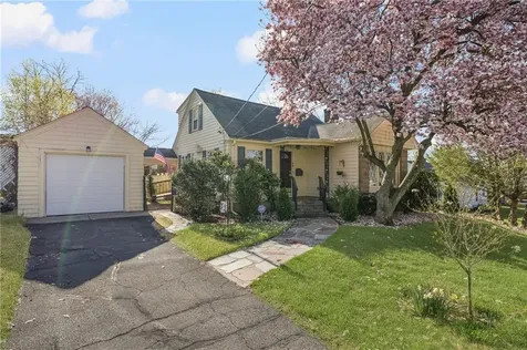 98 Homewood Avenue North Providence RI 02911