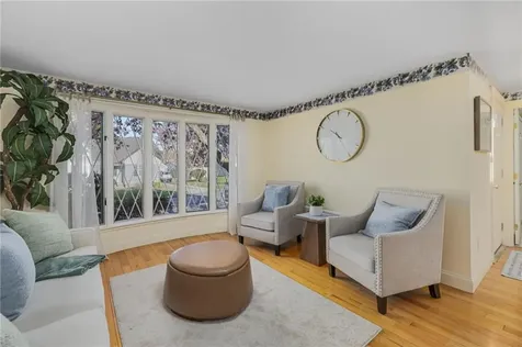 98 Homewood Avenue North Providence RI 02911