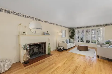 98 Homewood Avenue North Providence RI 02911