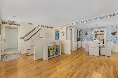 98 Homewood Avenue North Providence RI 02911