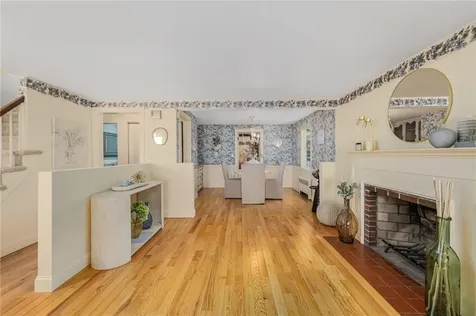 98 Homewood Avenue North Providence RI 02911