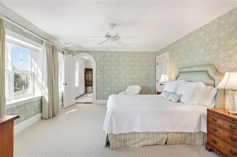 271 Carnegie Harbor Drive Portsmouth RI 02871