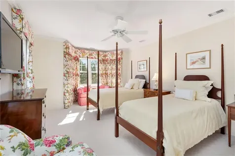 271 Carnegie Harbor Drive Portsmouth RI 02871
